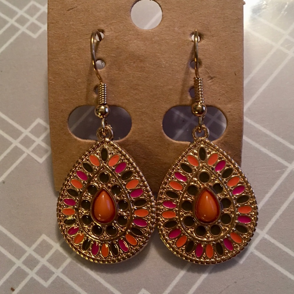 Dangle earrings